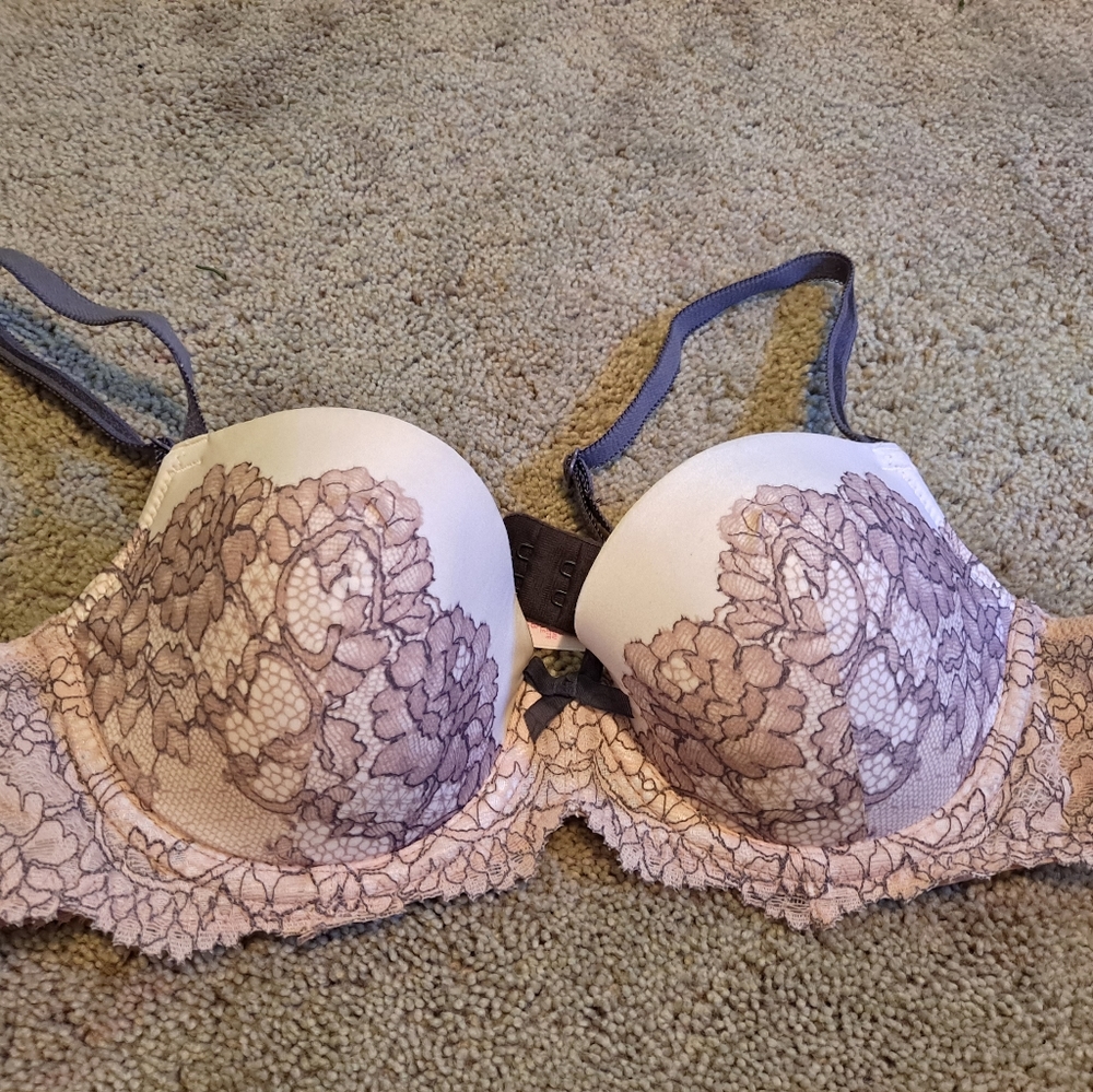 Victoria's Secrets Dream Angel's Lined Demi 34B